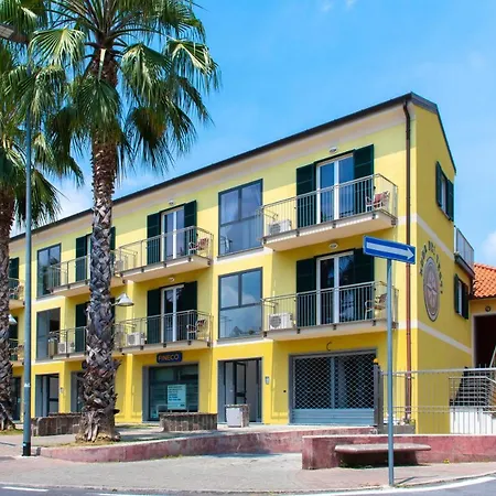 Libeccio 아파트 *